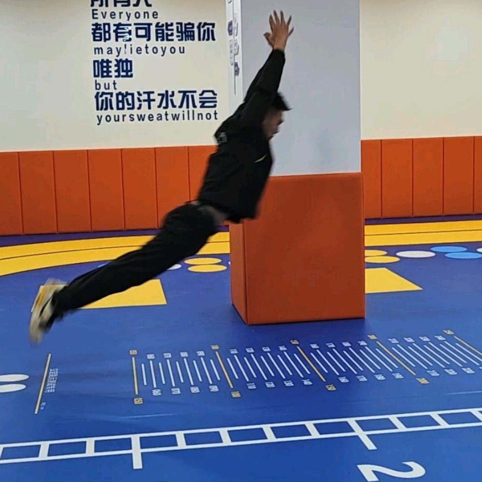 教体育的王教练🏋️‍♂️（长期招生中）