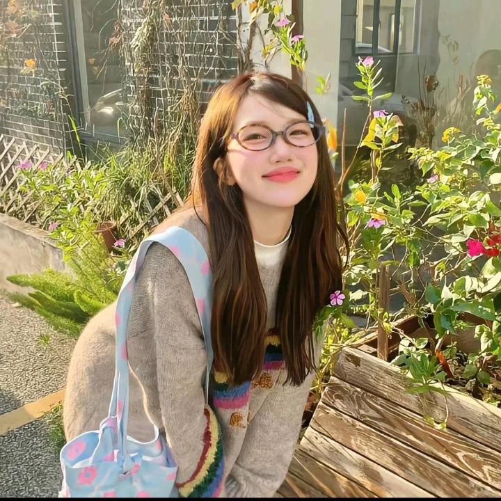 呆里呆气的小张