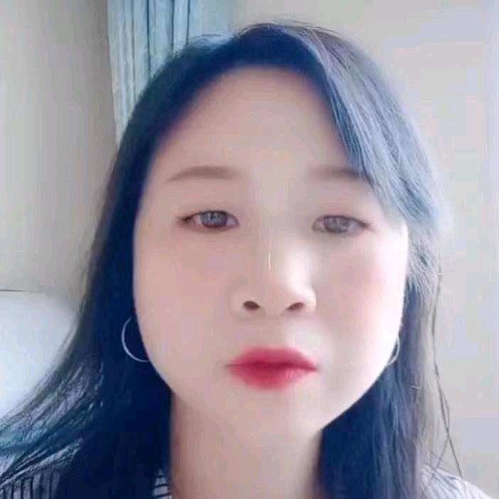 烟花再美       也是瞬间