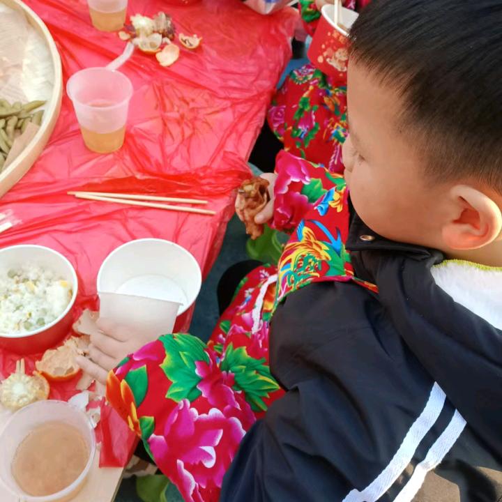 开❤️快乐🌺一天🍎