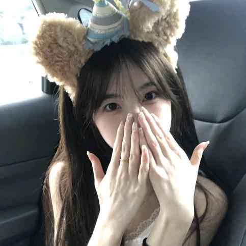 灿