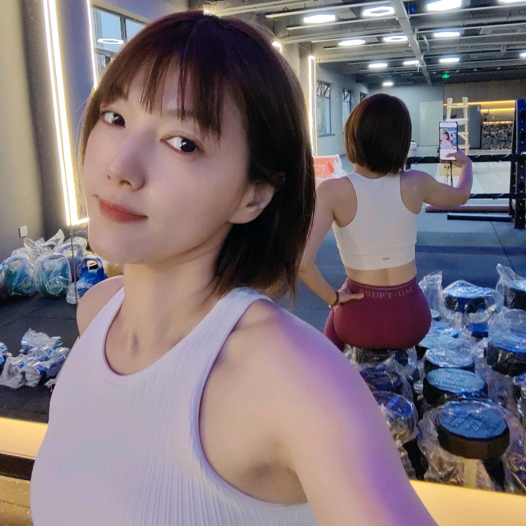Rachel--喜欢绿色