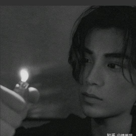 梁山水哥
