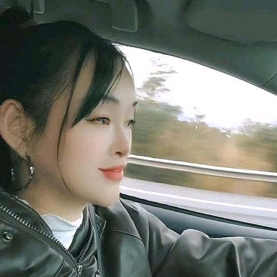 白飞飞