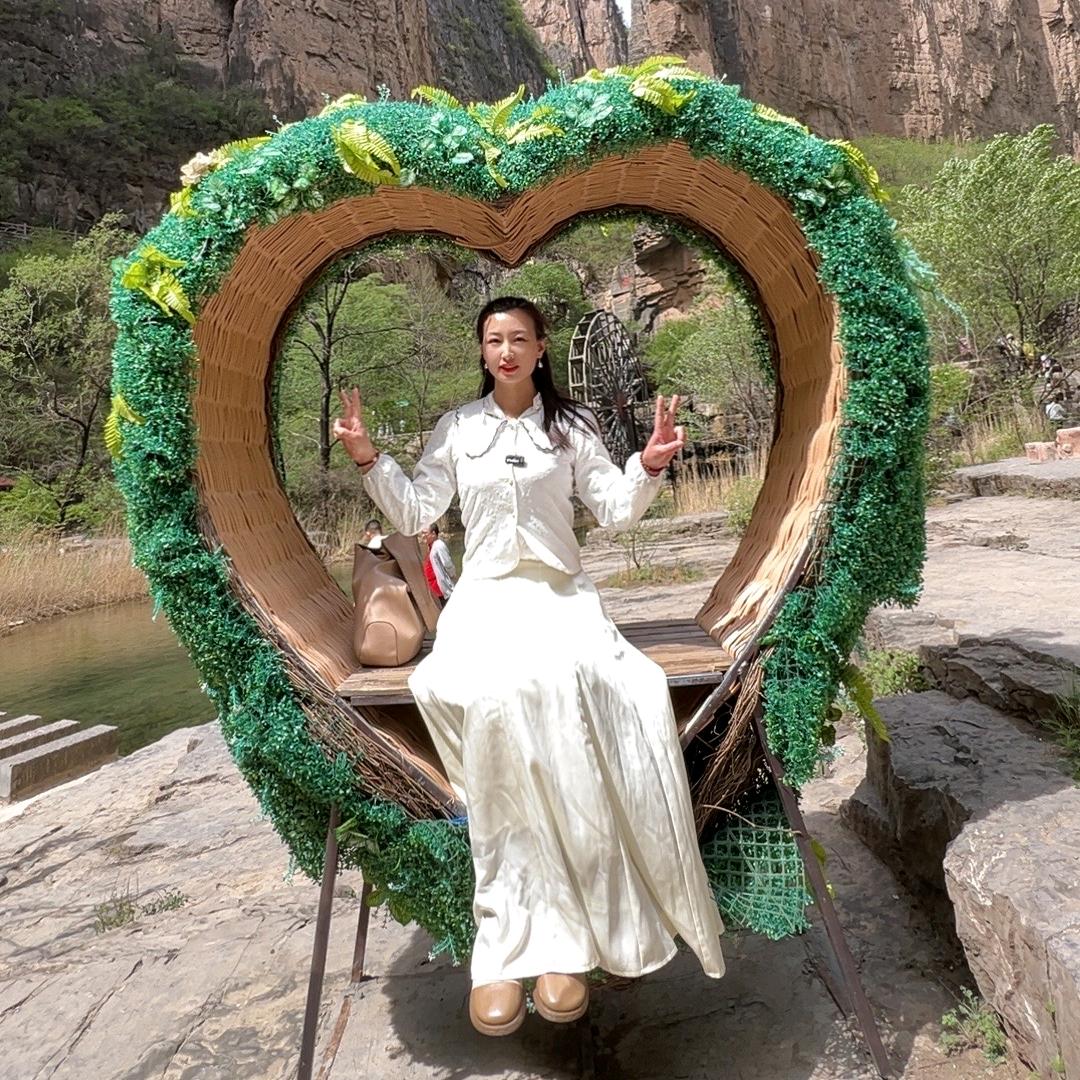 婷婷吃喝玩乐探邯郸