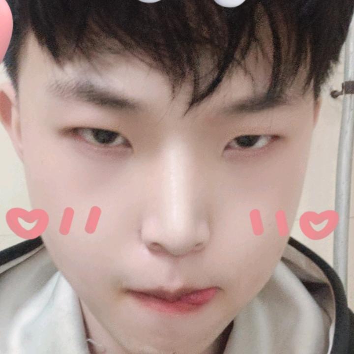 不是谁都懂爱（封）