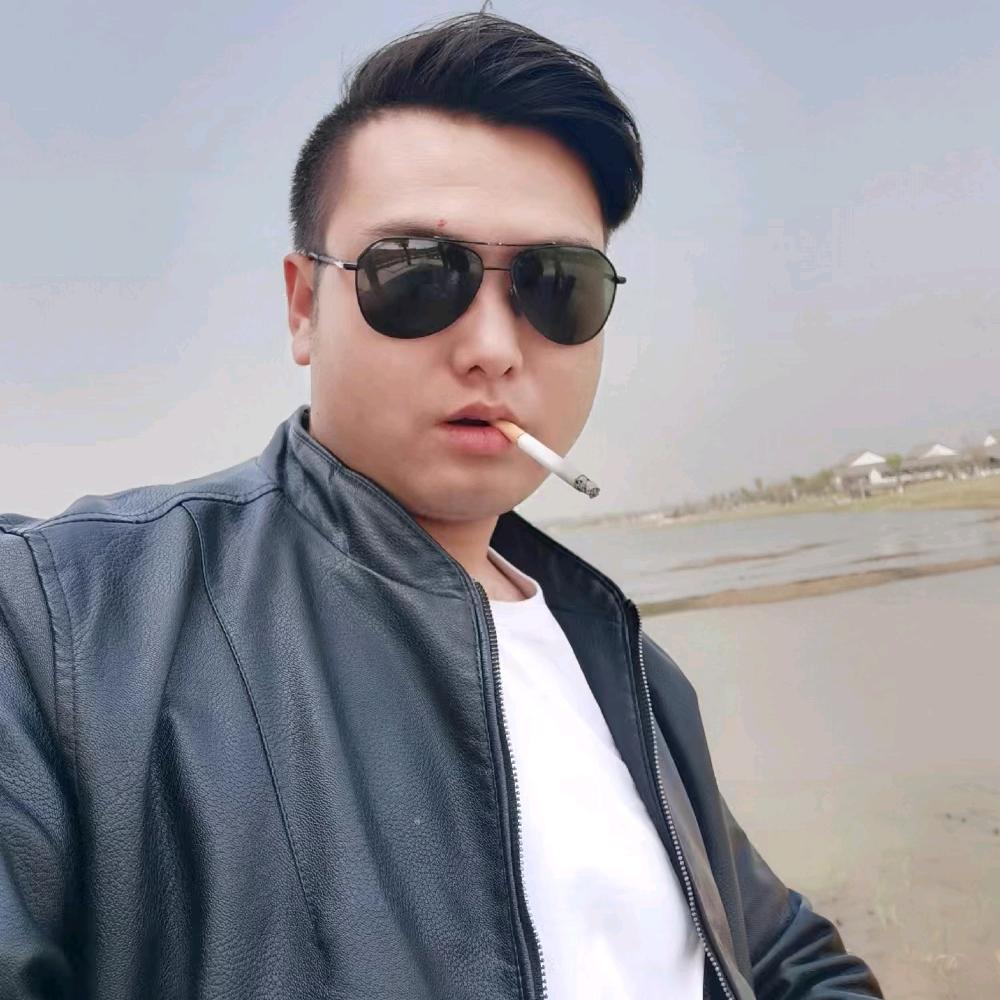 墨镜一带，谁都不爱