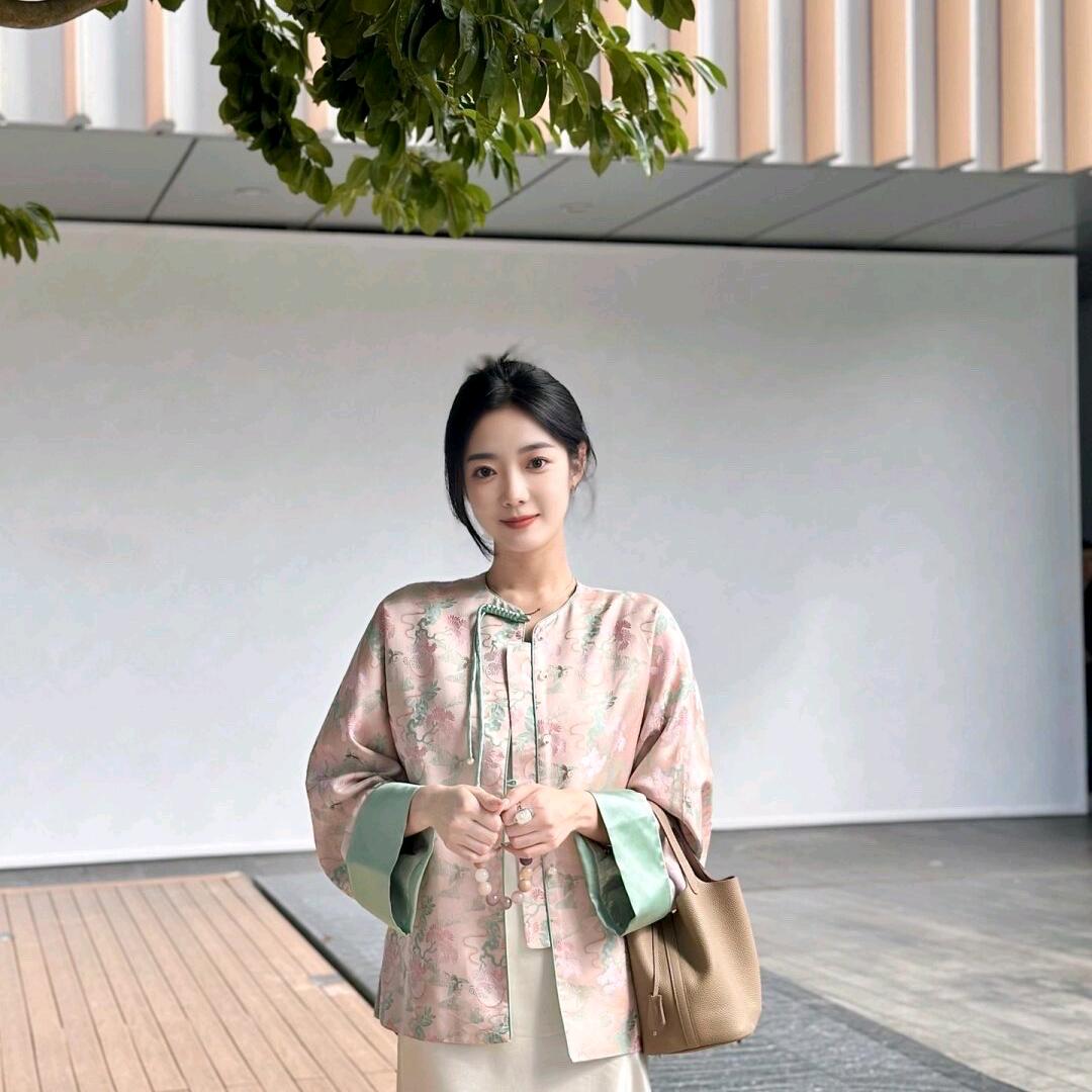 18岁小姨