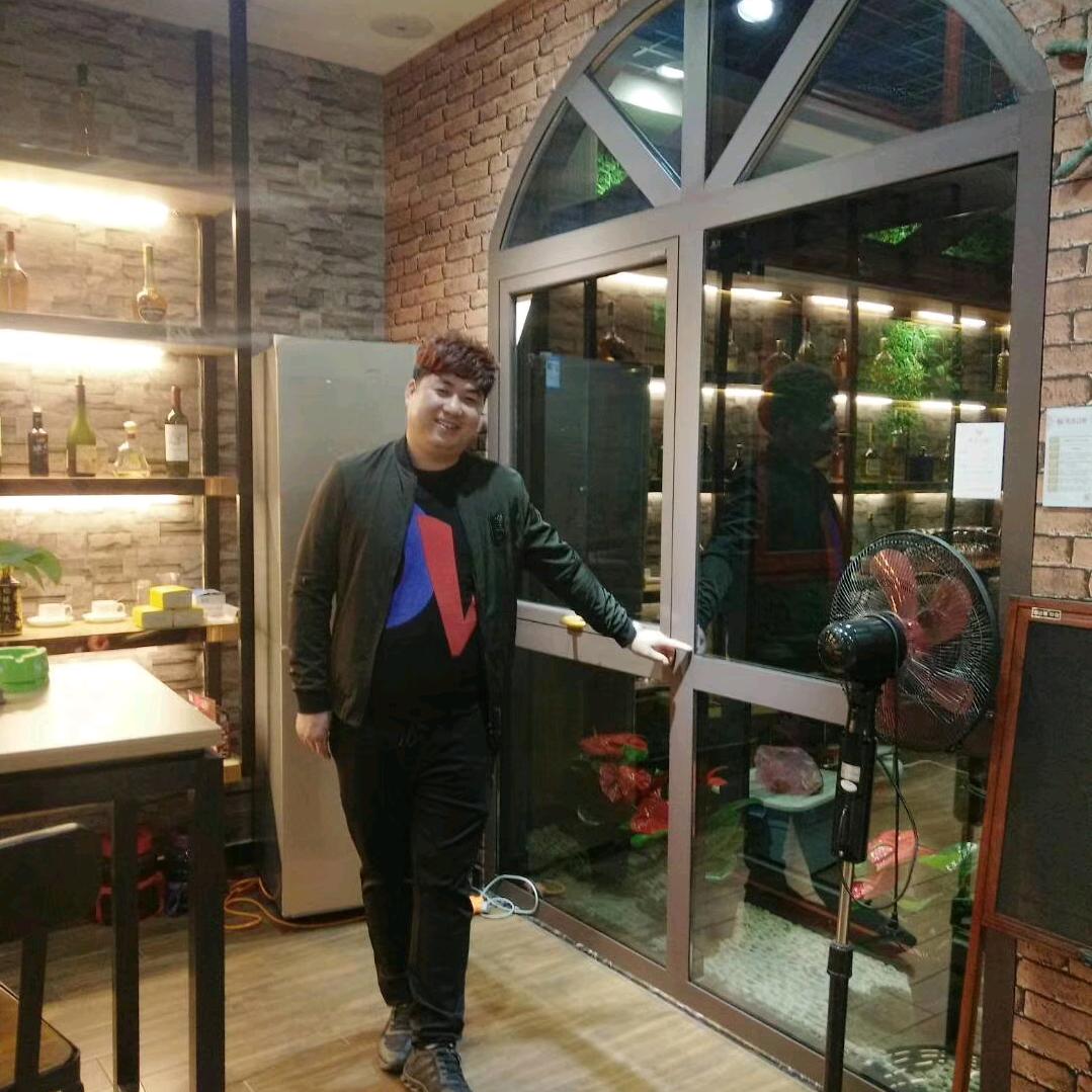 优佳门窗叶家满