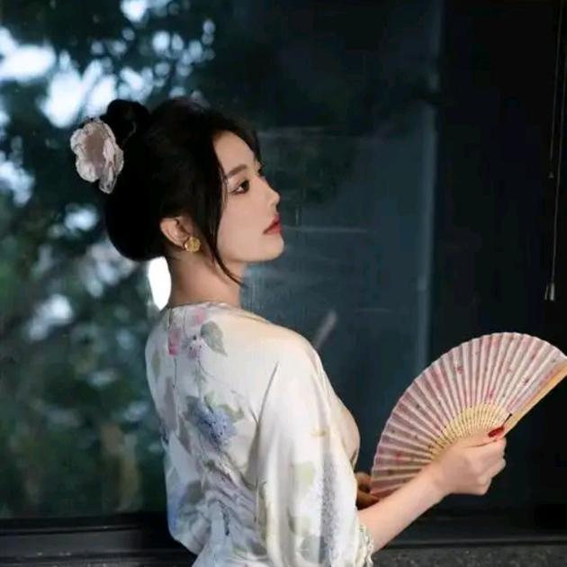 小柒