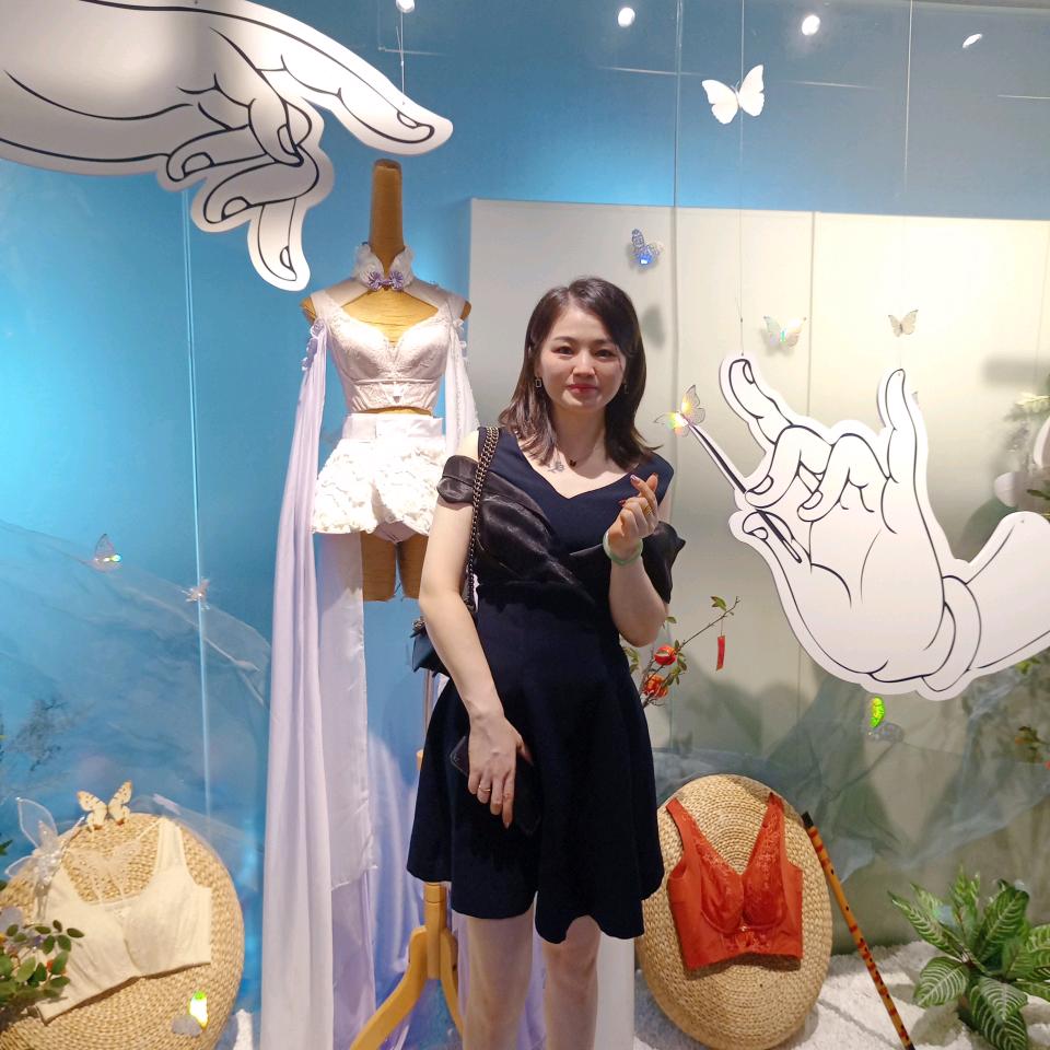 万安速塑店小邱