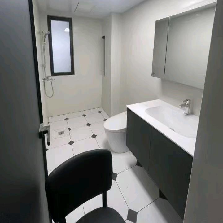 那个做简装的向经理🧑‍💼