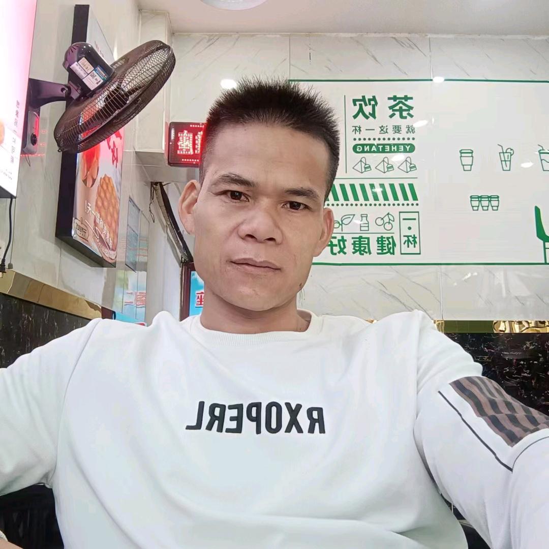 我站在黑暗中aq