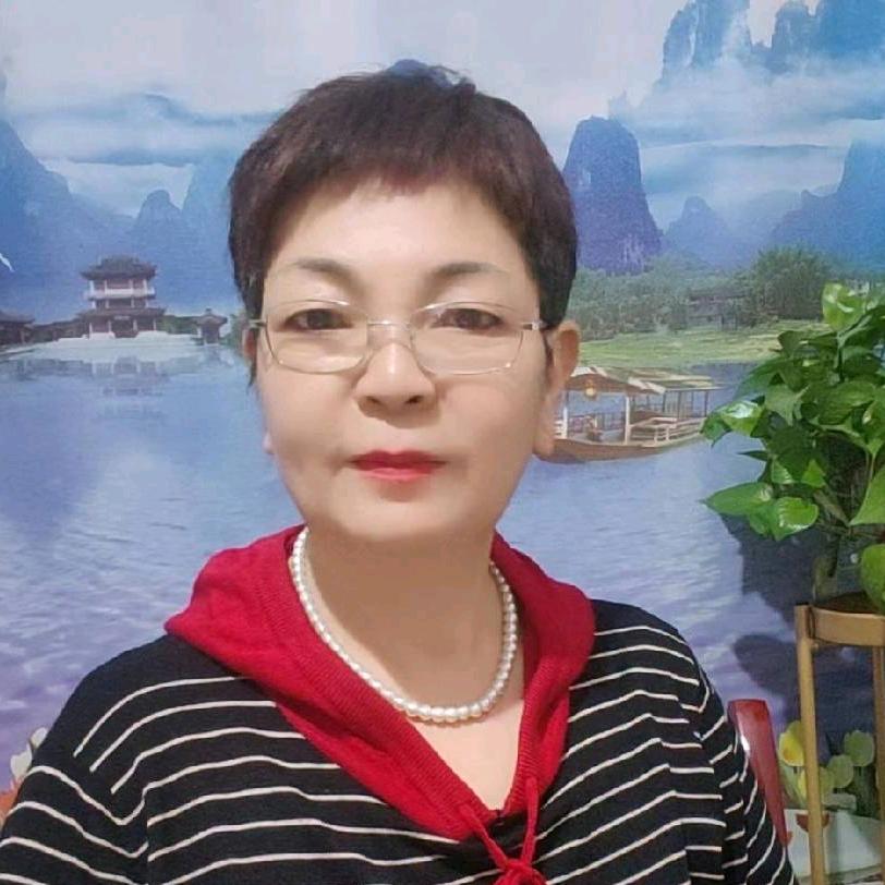 蓝魅玲（568）中午1点开播