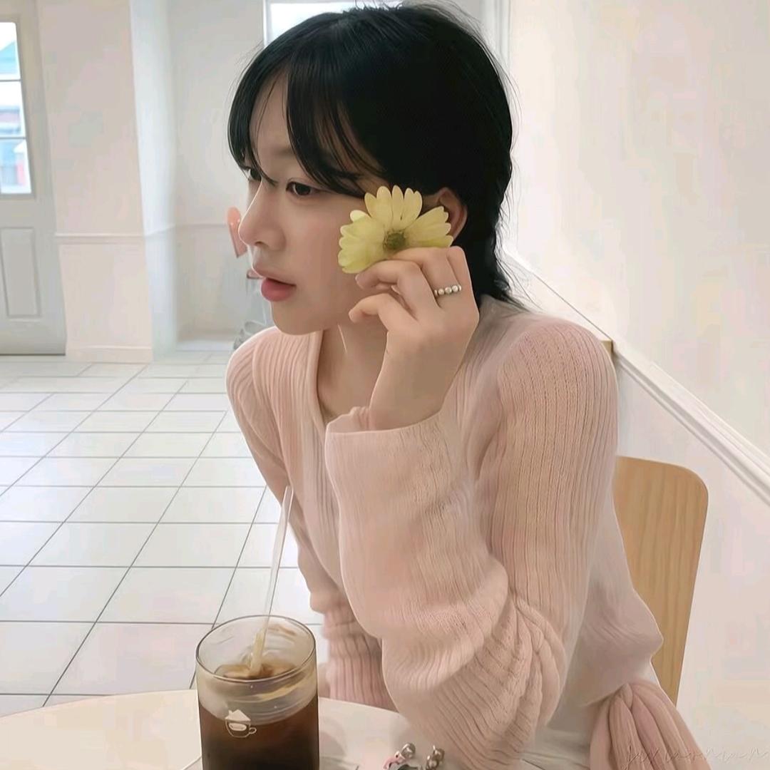 77u
