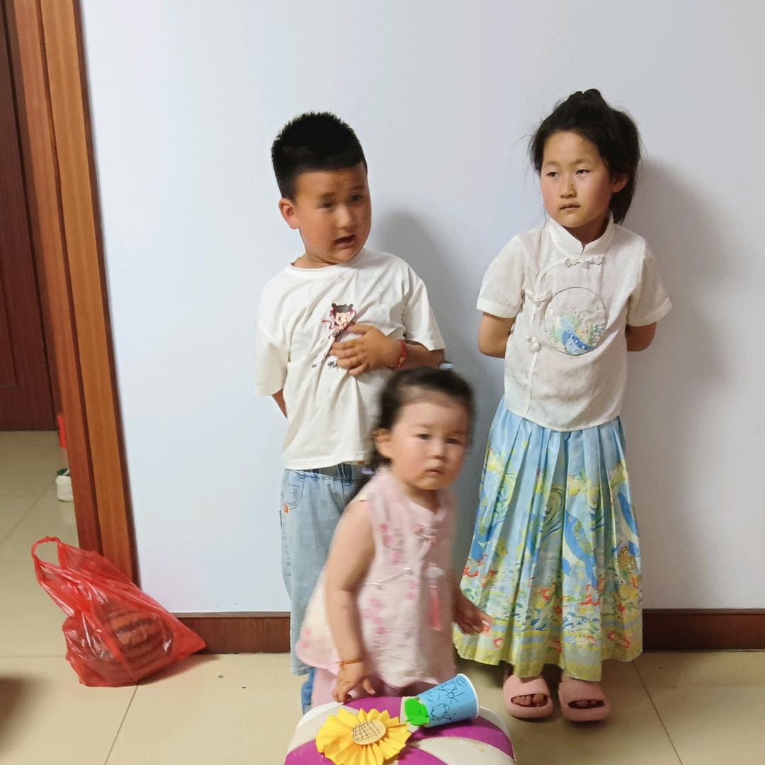 亲爱的白小兔
