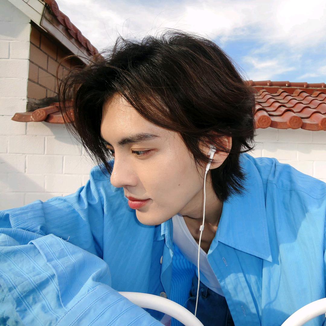 爱吃维生素B💙（深情眼的兵来了）