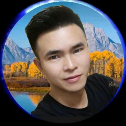 华 少