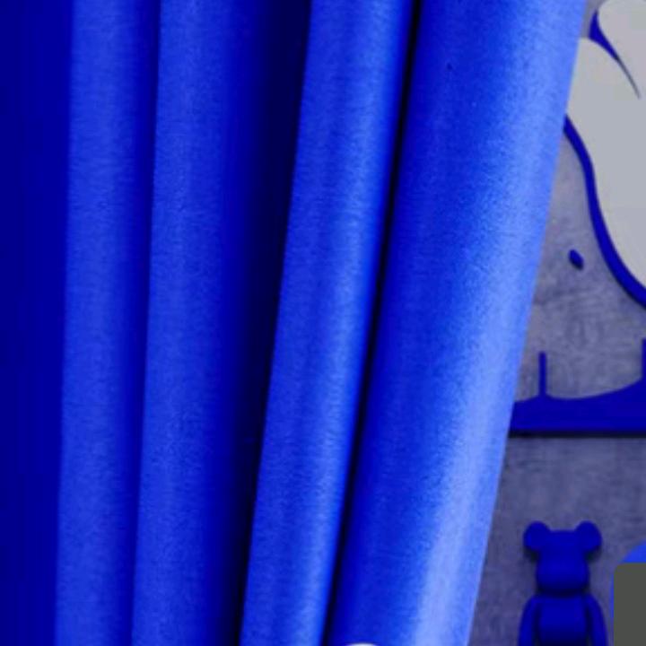 静静：