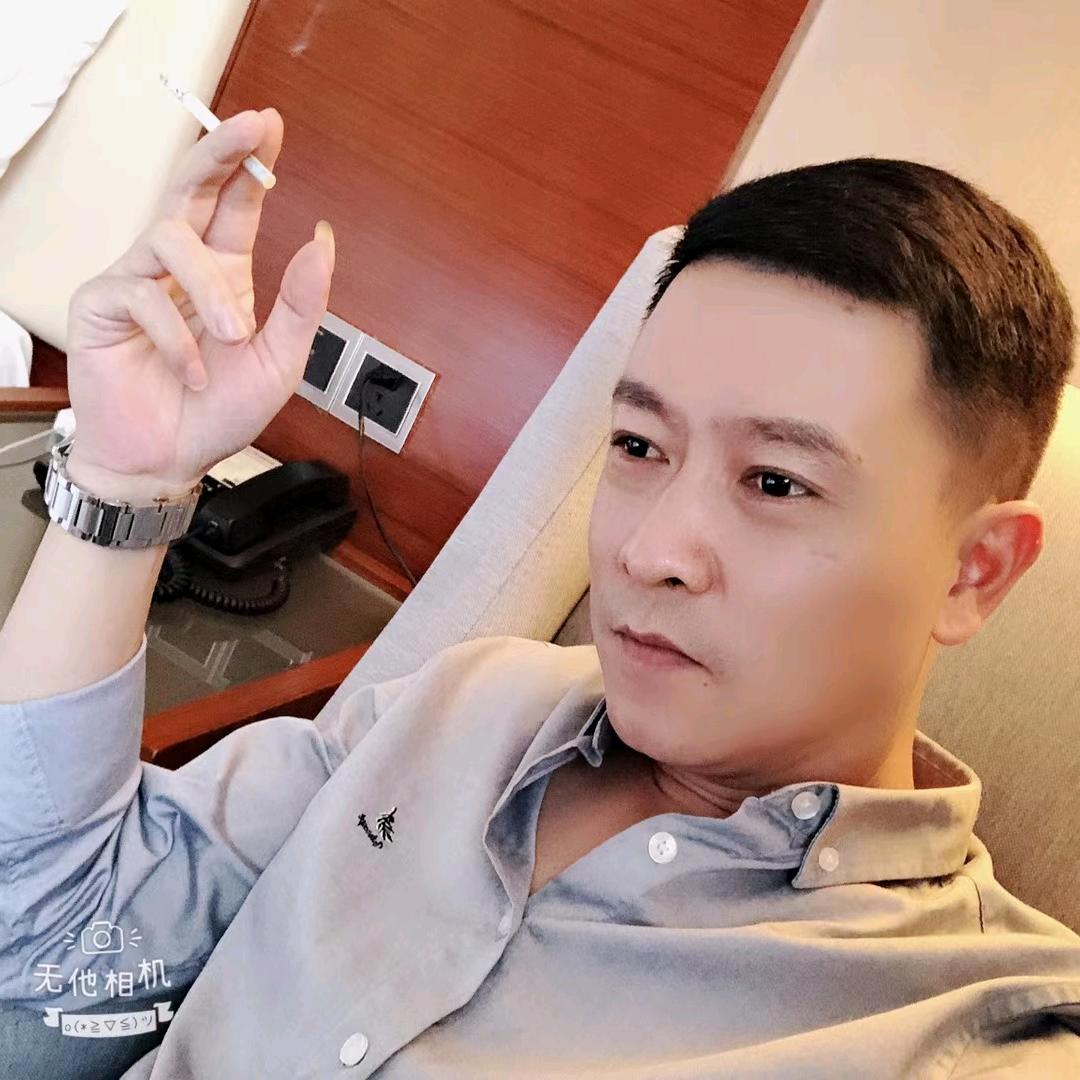 楠彬