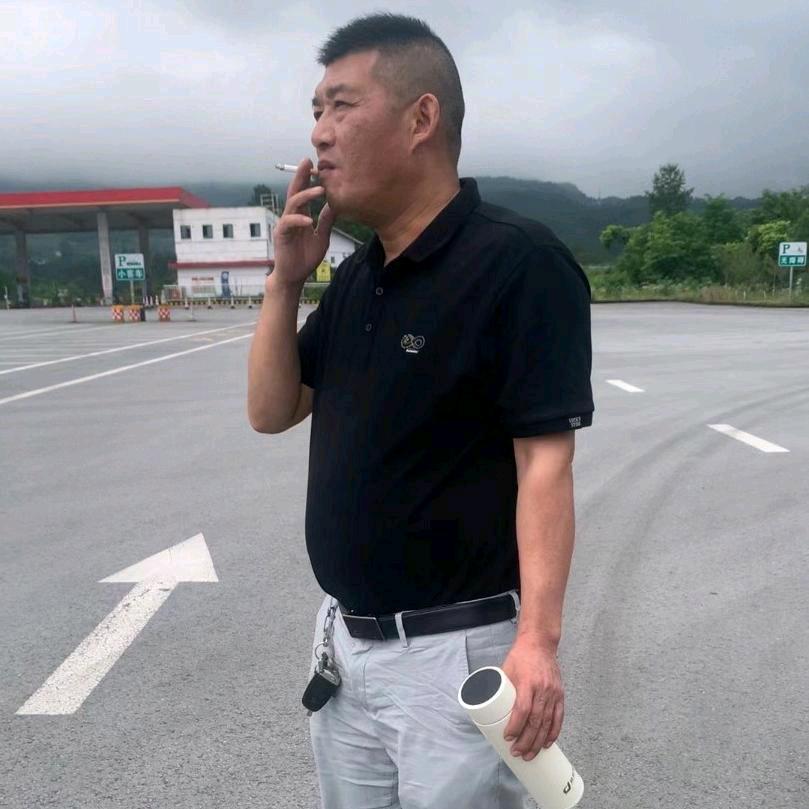 金牌亚洲瓷砖（凤冈店）