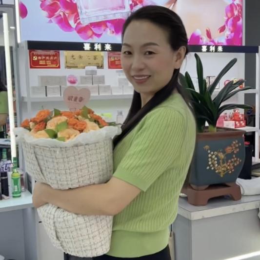 【喜利来美妆】曲中周(冯庙镇店）
