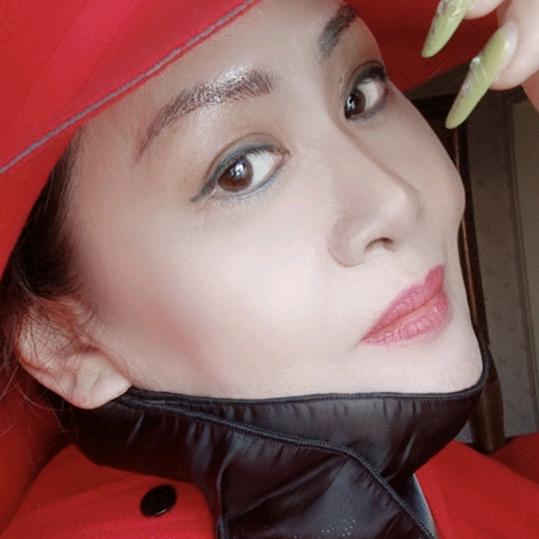 春玲时尚布艺服装