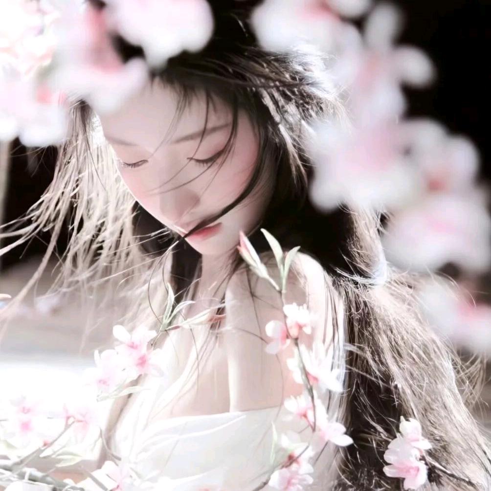 桃花依旧见初冬