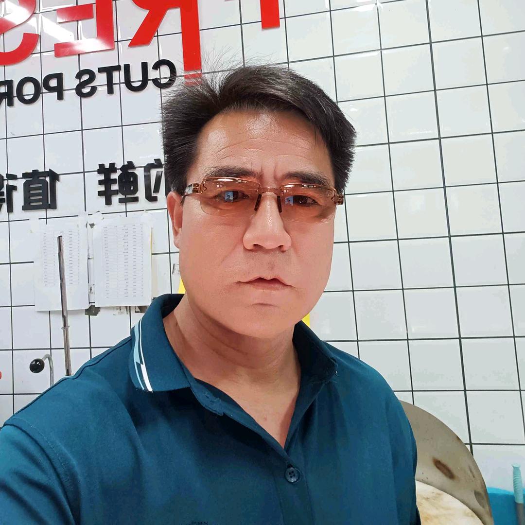 大树底下好乘梁先生