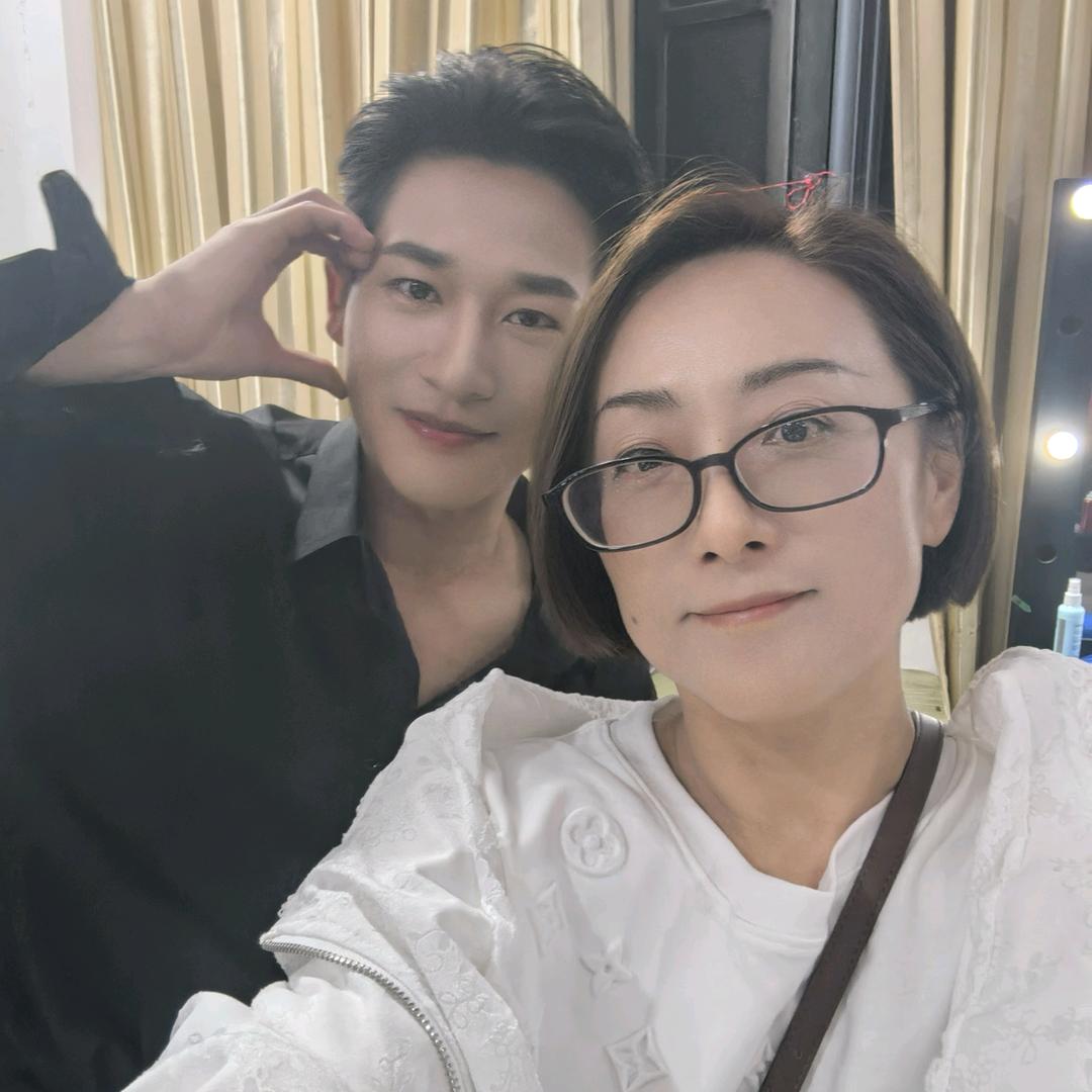 亲亲😘张旋老公