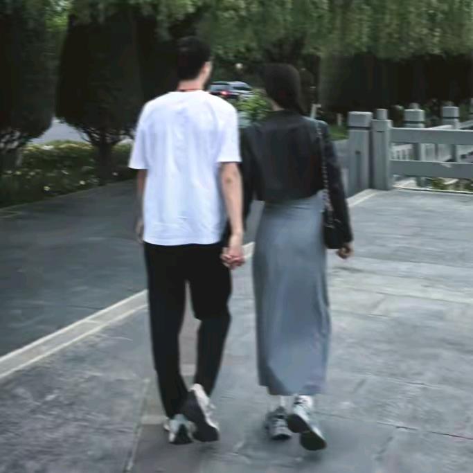 小王小王 不慌不忙