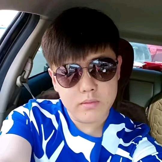 小青年！！