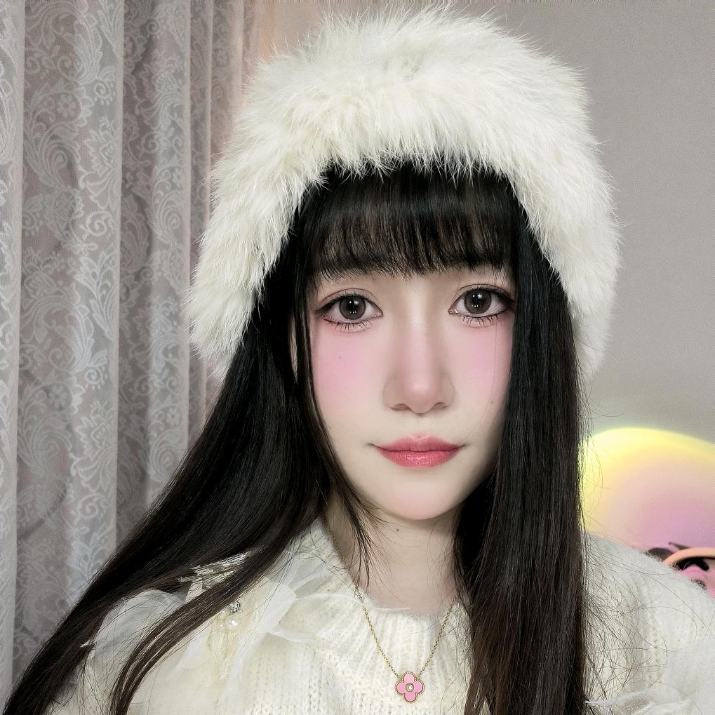 藏在月亮下面的星星