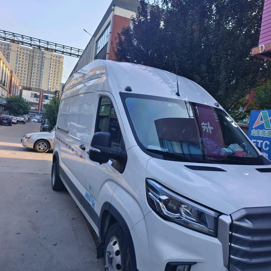 全国旅游的大通V90