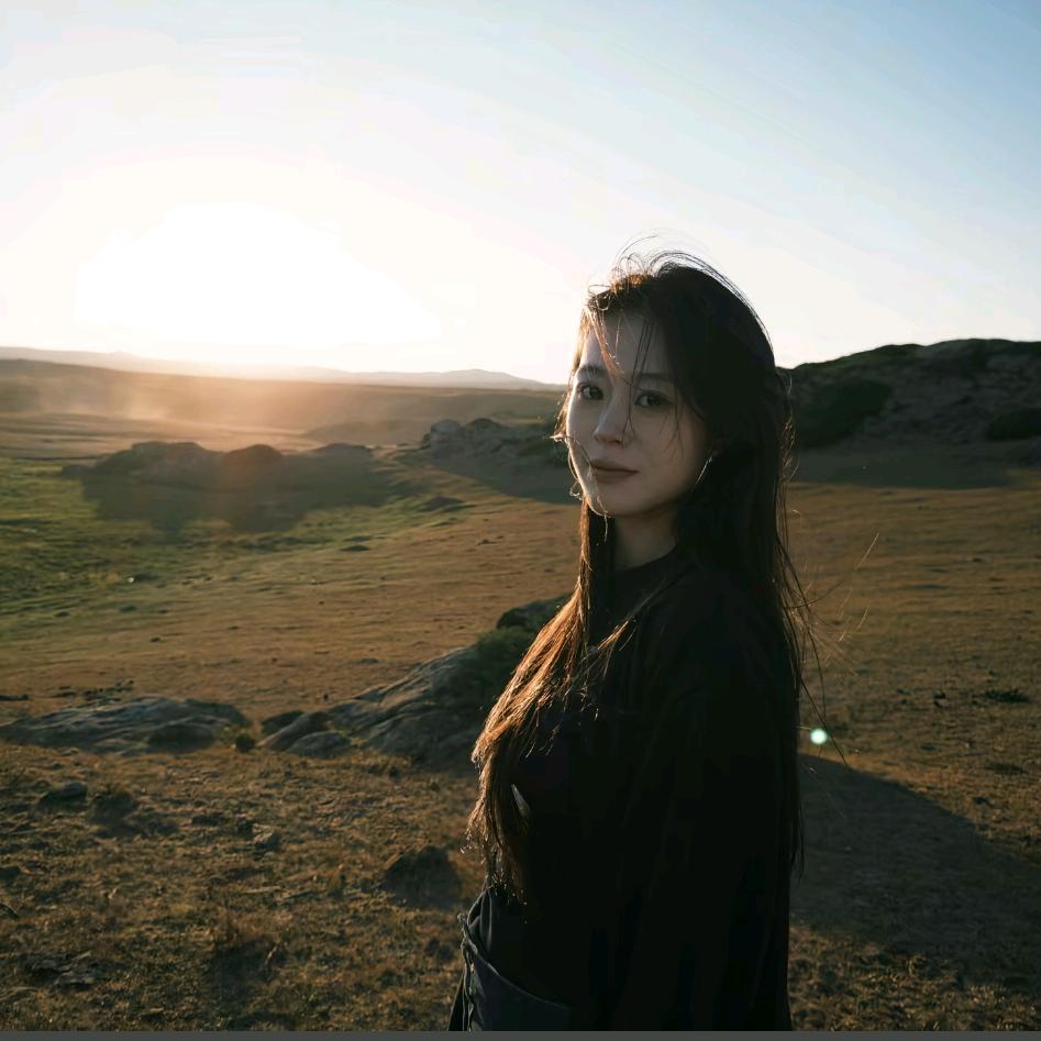 阳台的花枯萎了