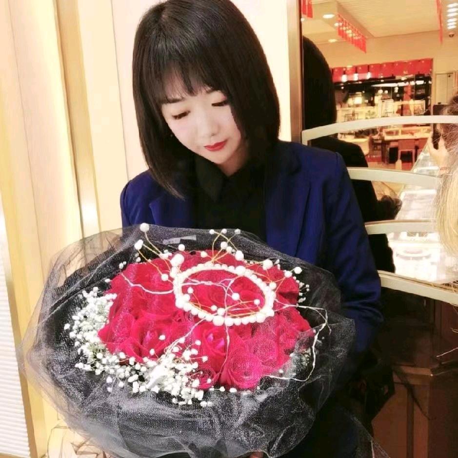 中国黄金德汇店经理এ᭄袁ꪗꪊꪖꪀ