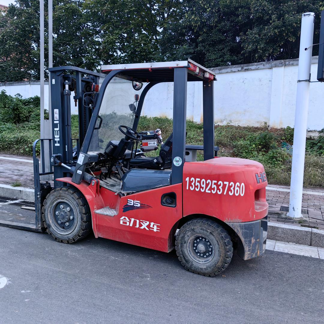 雪花山美食广场