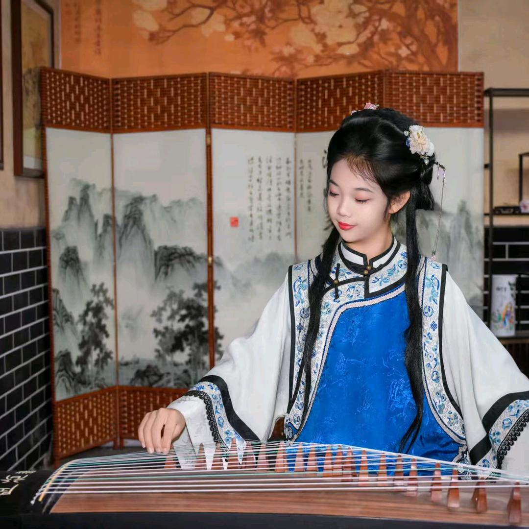 洪雷