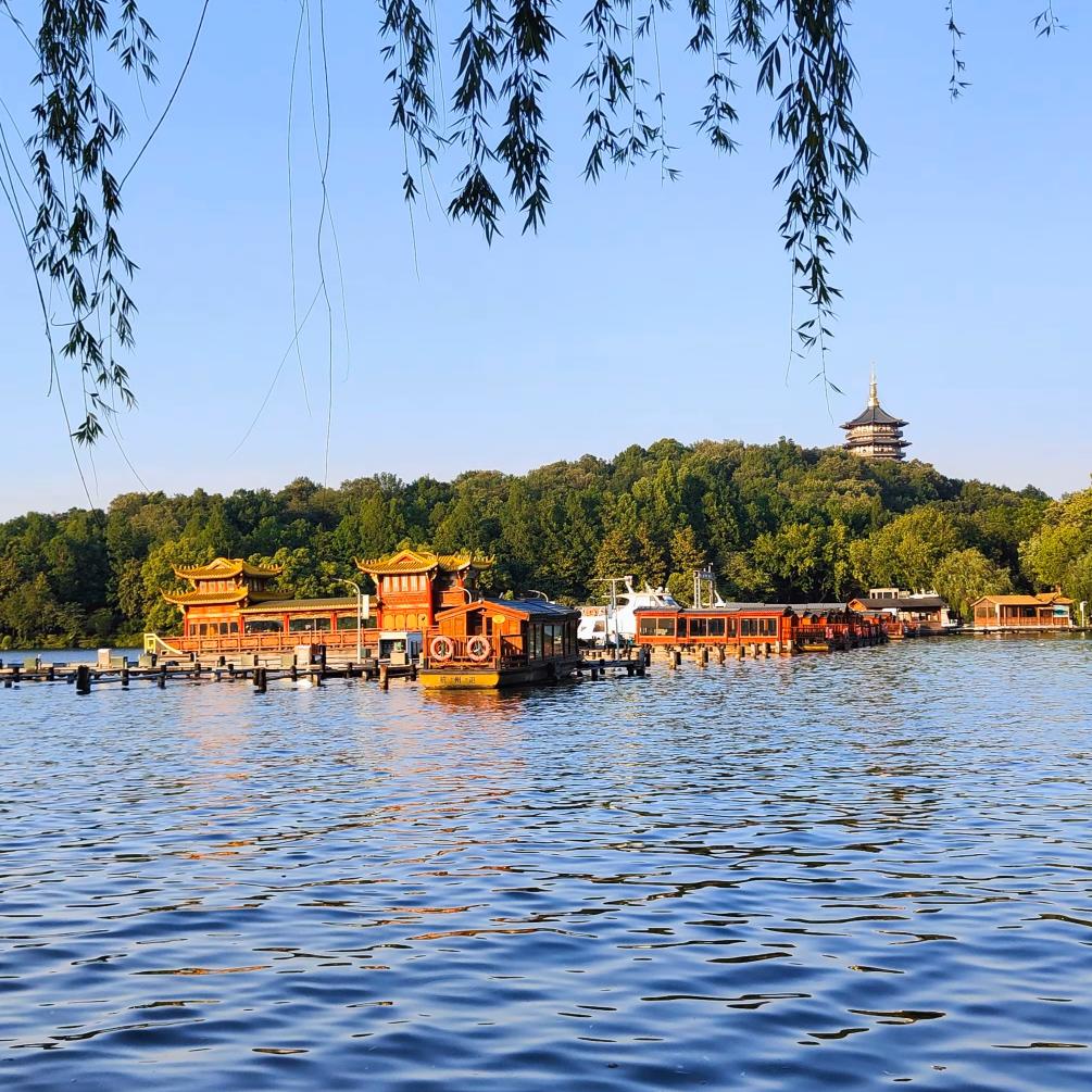 小叶爱钓鱼🎣