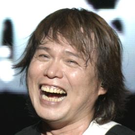 伍告赞
