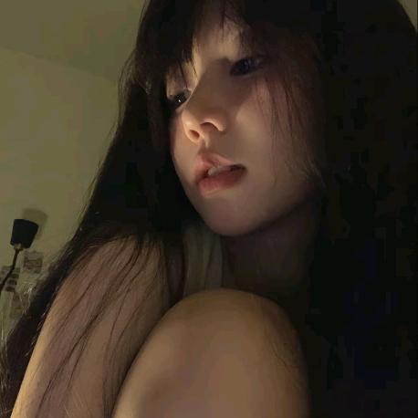 爱穿睡衣的小涵