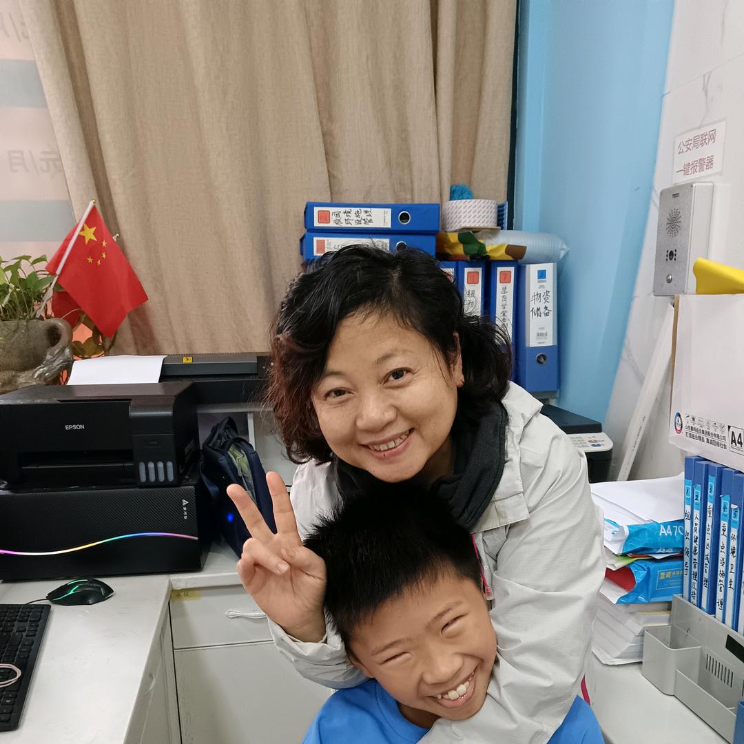 乳源慧育学堂托管李老师