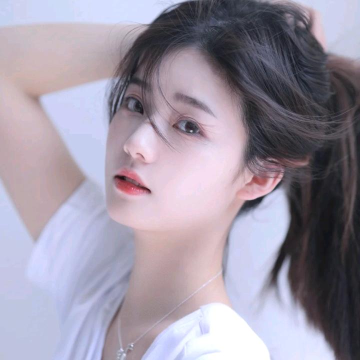梁海燕