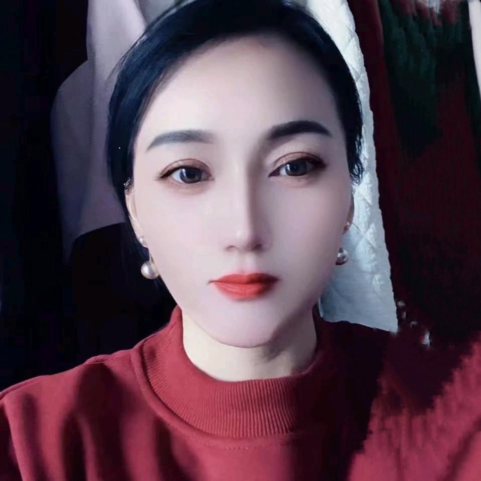 伊尚美服装批发