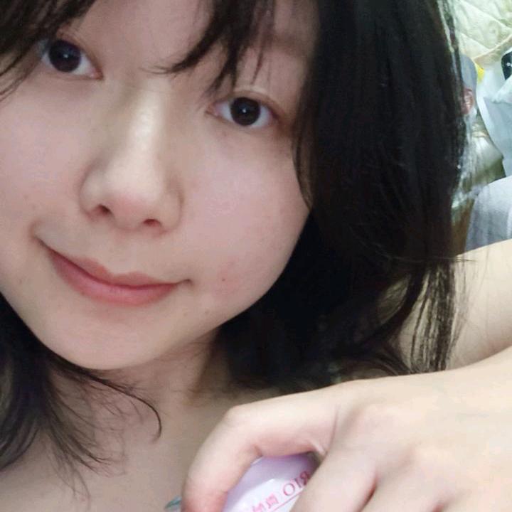 妍月月