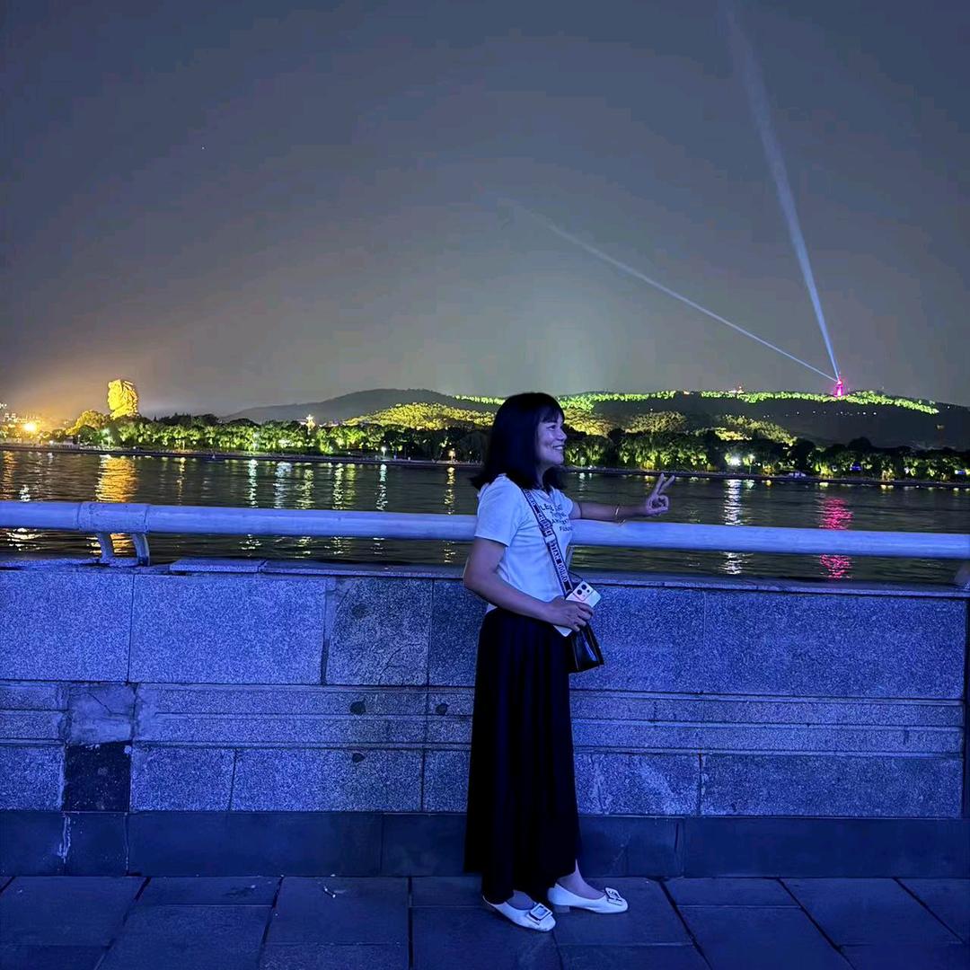 金玉清仓姐