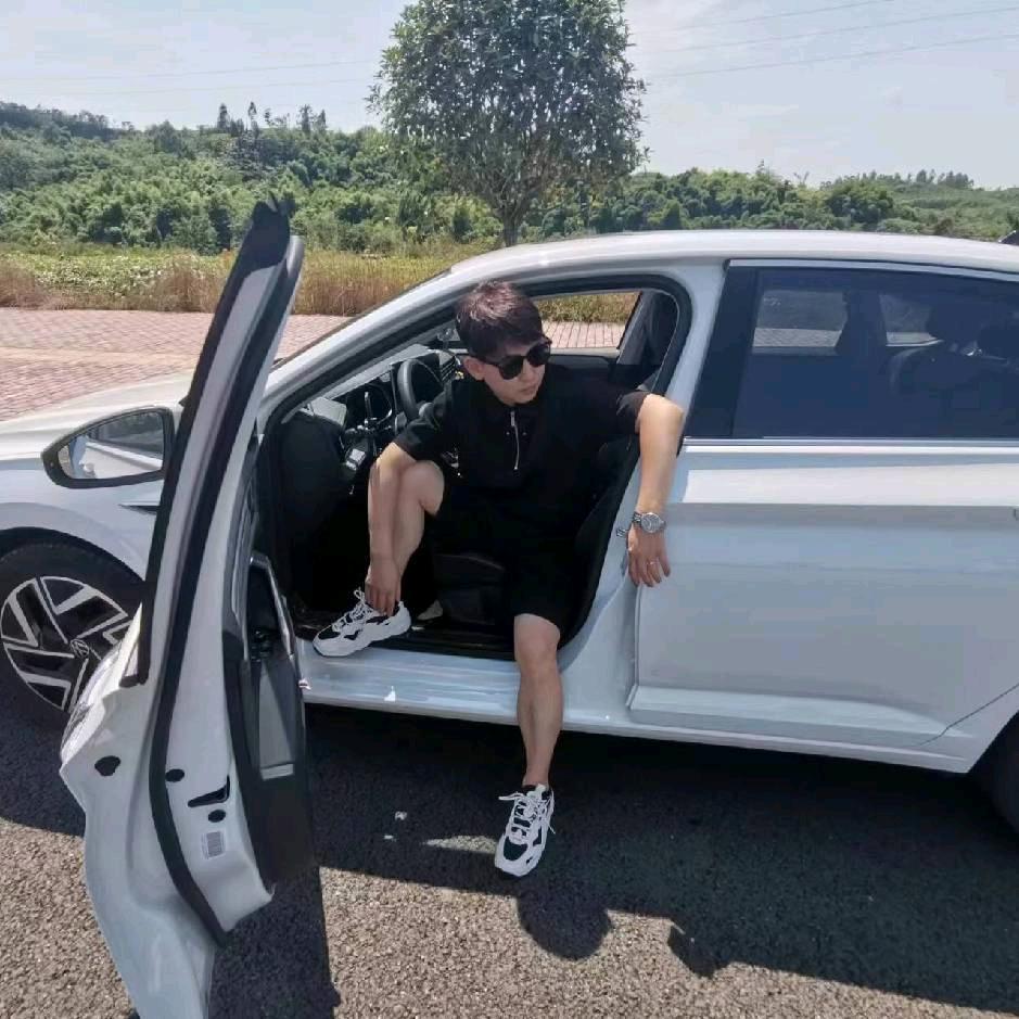 新势力12号李志辉