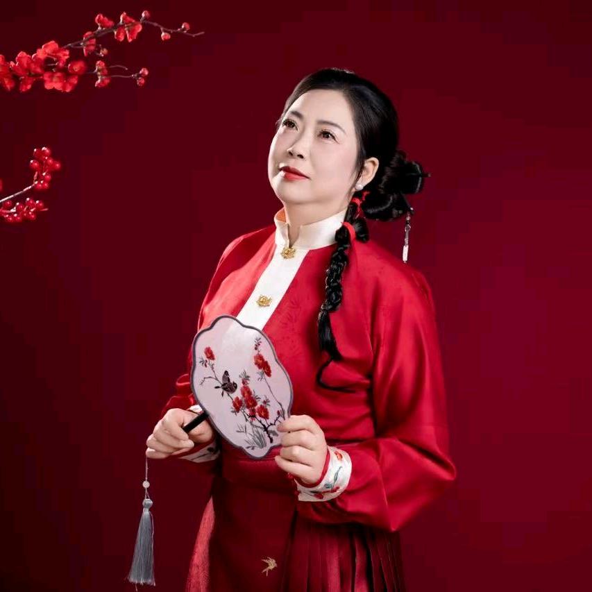 姐在阳光下打拼