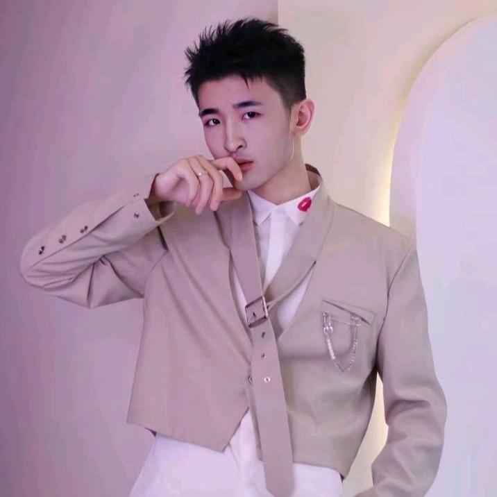 🇨🇳爱写歌的小李