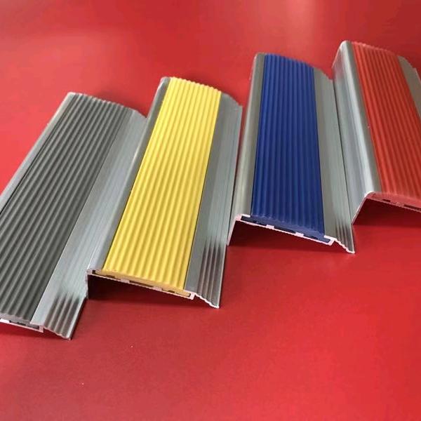 益渝顺楼梯防滑扣条地毯